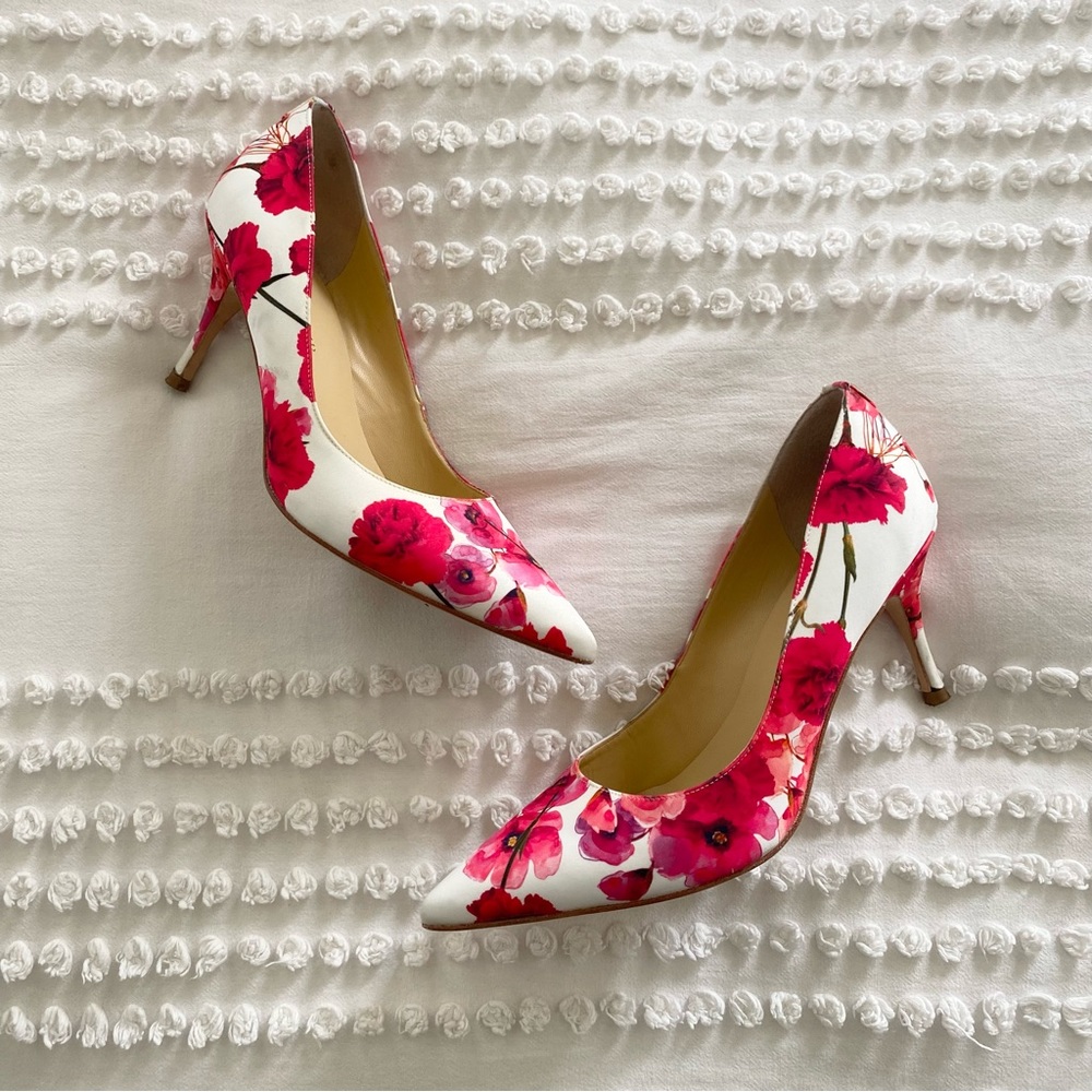 Floral Pointed Toe Heels Size 9